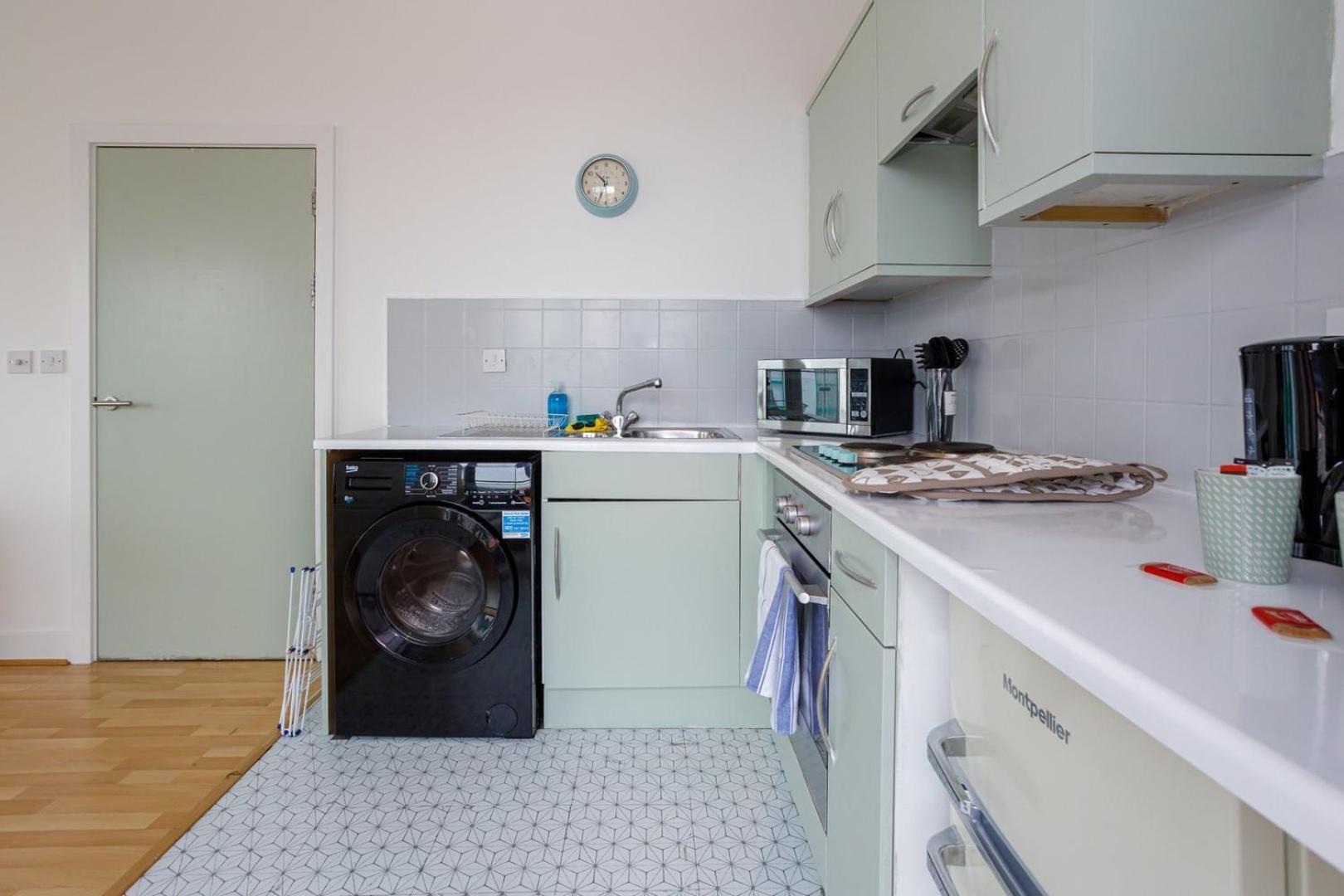 Guestready - Homely Apartment Near City Centre Ливърпул Екстериор снимка