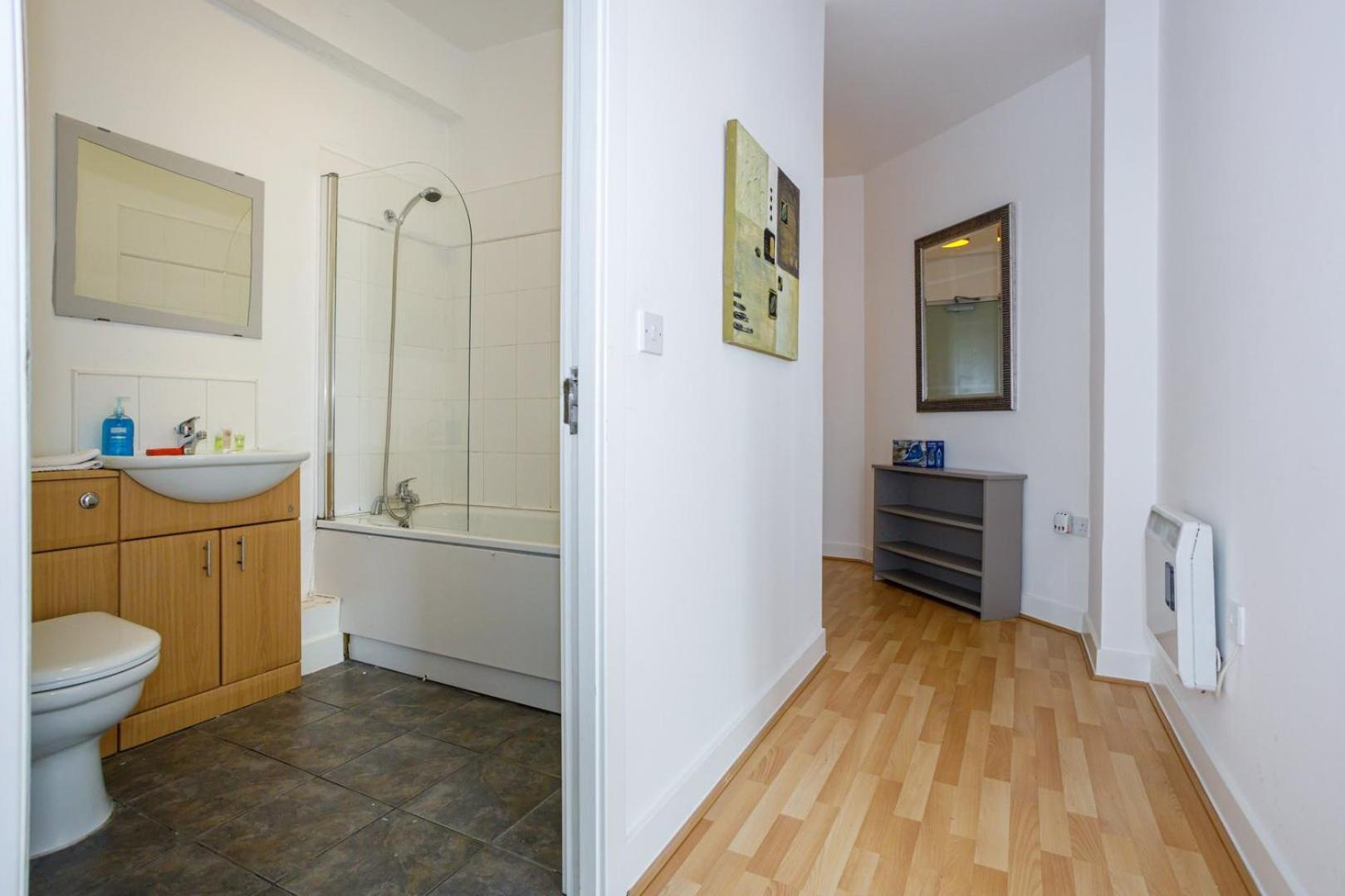 Guestready - Homely Apartment Near City Centre Ливърпул Екстериор снимка