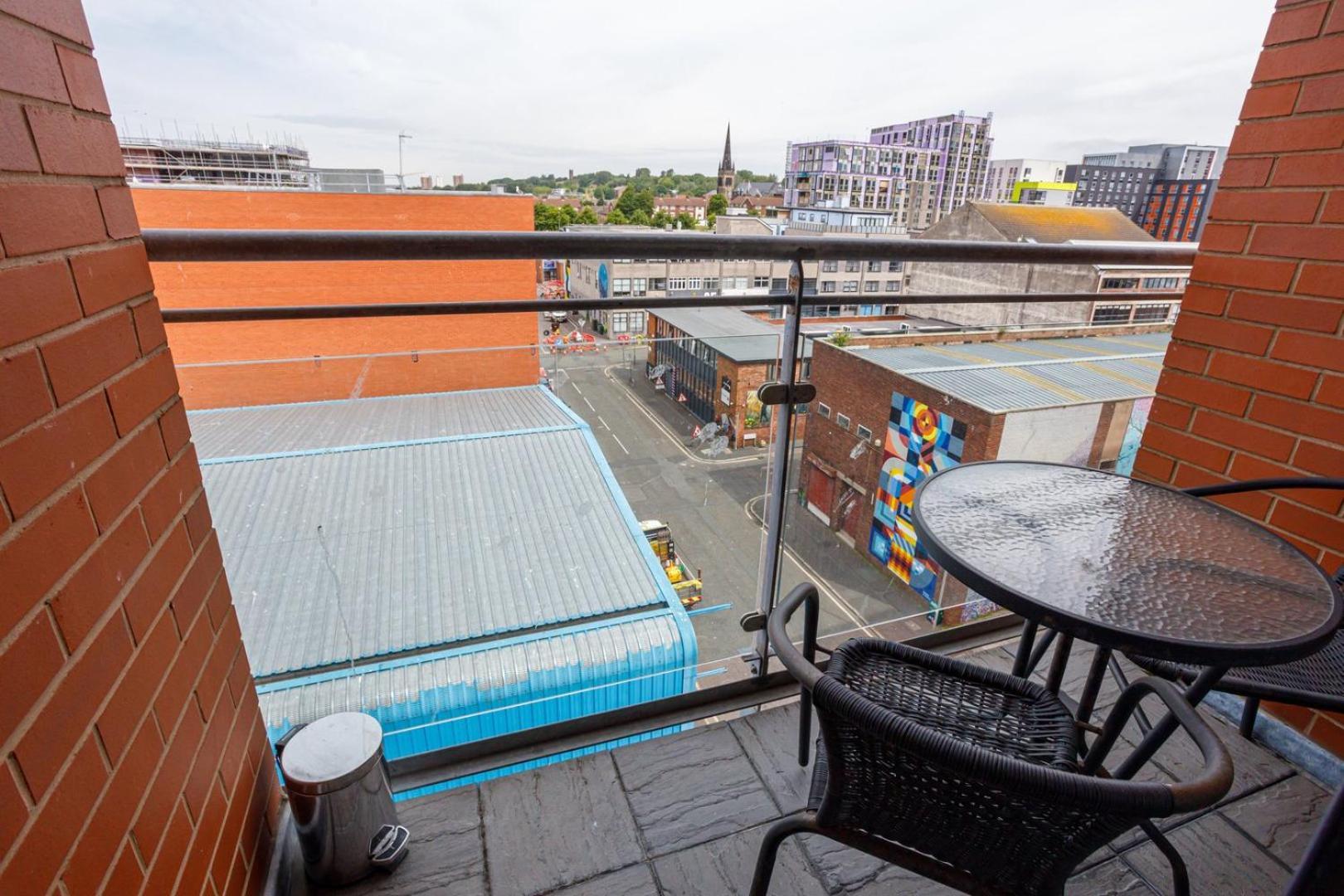 Guestready - Homely Apartment Near City Centre Ливърпул Екстериор снимка